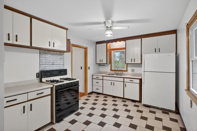 7070 Claude Avenue, Inver Grove Heights, MN 55076