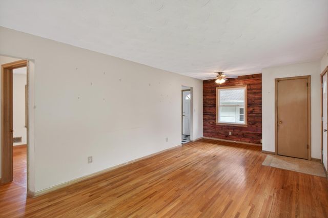 7070 Claude Avenue, Inver Grove Heights, MN 55076