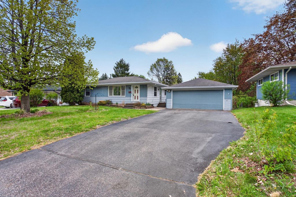 7070 Claude Avenue, Inver Grove Heights, MN 55076