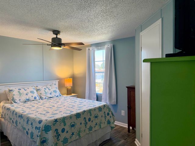 211 Dixon Dr., Surfside Beach, SC 29575