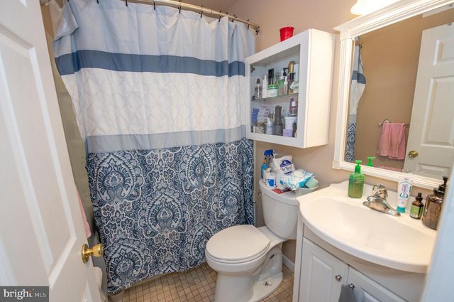 51 SERPENTINE LN, Levittown, PA 19055