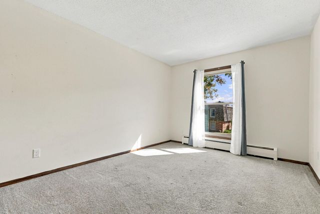819 11th Avenue S 7, Hopkins, MN 55343