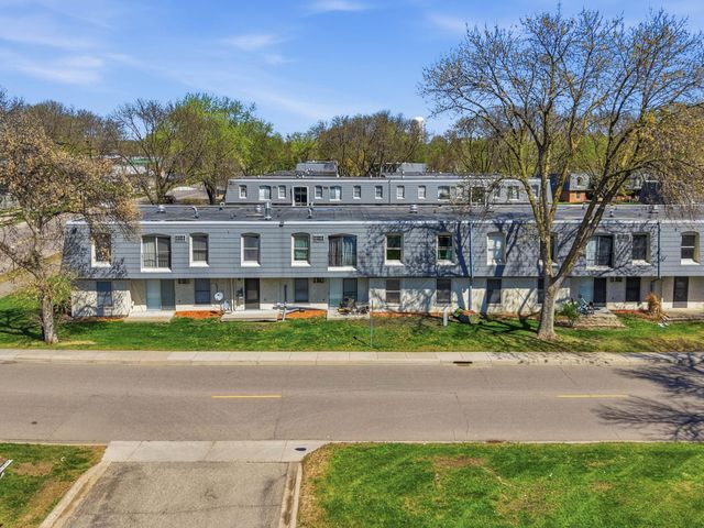 819 11th Avenue S 7, Hopkins, MN 55343
