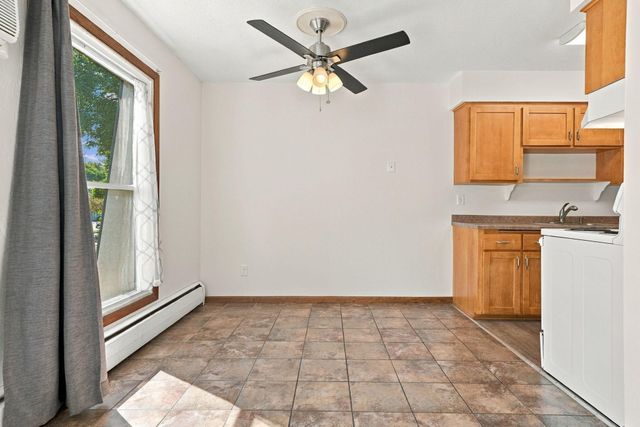 819 11th Avenue S 7, Hopkins, MN 55343