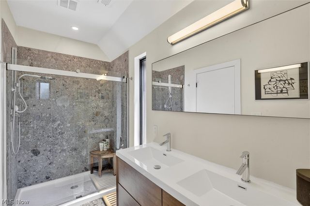 1344 W 78th Street, Cleveland, OH 44102
