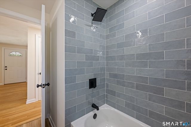 24 Pentlow Avenue, New Britain, CT 06053