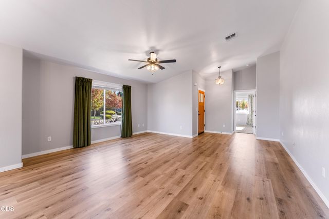 2804 SW Eastwood Lane, Grants Pass, OR 97527