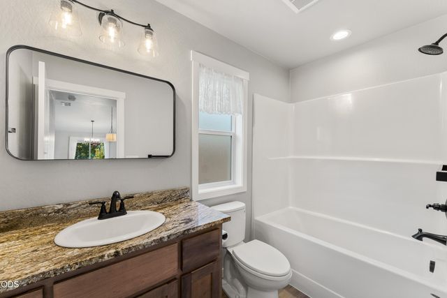 2804 SW Eastwood Lane, Grants Pass, OR 97527