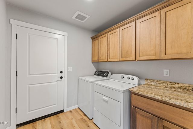 2804 SW Eastwood Lane, Grants Pass, OR 97527
