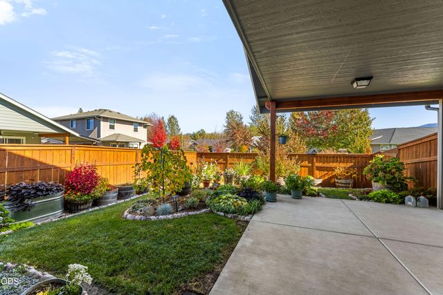 2804 SW Eastwood Lane, Grants Pass, OR 97527