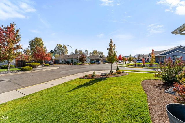 2804 SW Eastwood Lane, Grants Pass, OR 97527