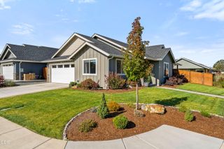 2804 SW Eastwood Lane, Grants Pass, OR 97527