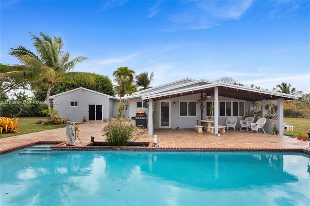 25900 SW 182nd Ave, Homestead, FL 33031