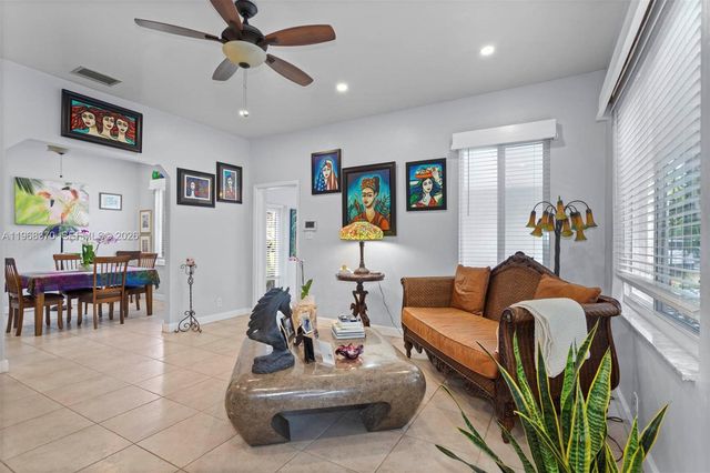 25900 SW 182nd Ave, Homestead, FL 33031