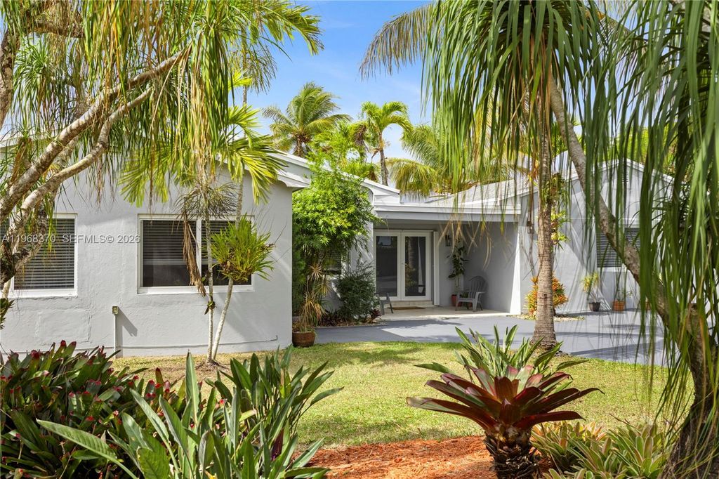 25900 SW 182nd Ave, Homestead, FL 33031