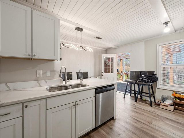 2856 Pinecrest Drive, Gainesville, GA 30504