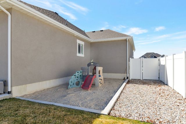 2621 S 1580 W, Syracuse, UT 84075