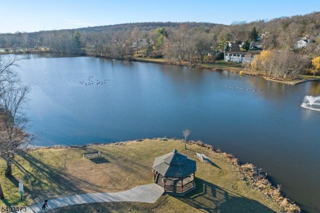 83 Mountain Blvd, Watchung Boro, NJ 07069