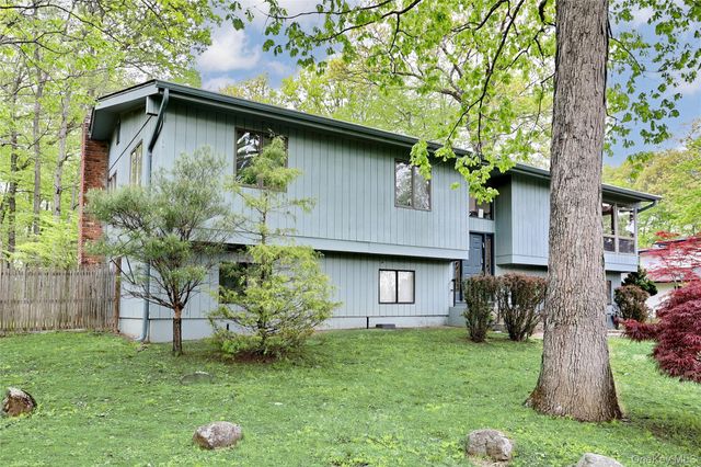 23 Sherwood Ridge Road, Pomona, NY 10970