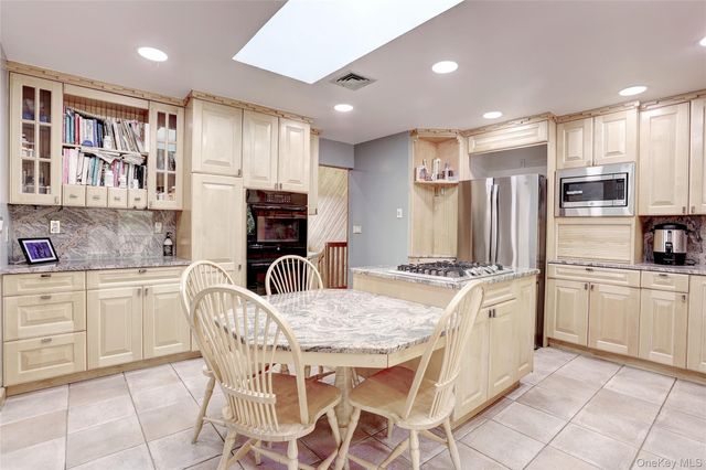 23 Sherwood Ridge Road, Pomona, NY 10970