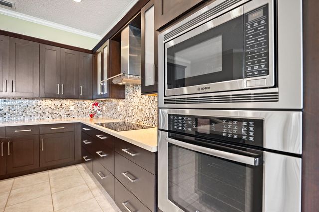 804 Heritage Drive, Weston, FL 33326