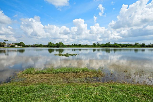 804 Heritage Drive, Weston, FL 33326