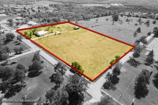 1490 State Highway Bb, Hollister, MO 65672