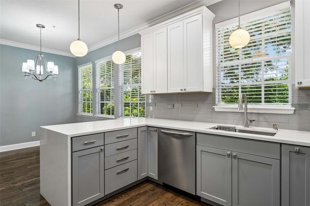 2613 ESPANA COURT, Tampa, FL 33609