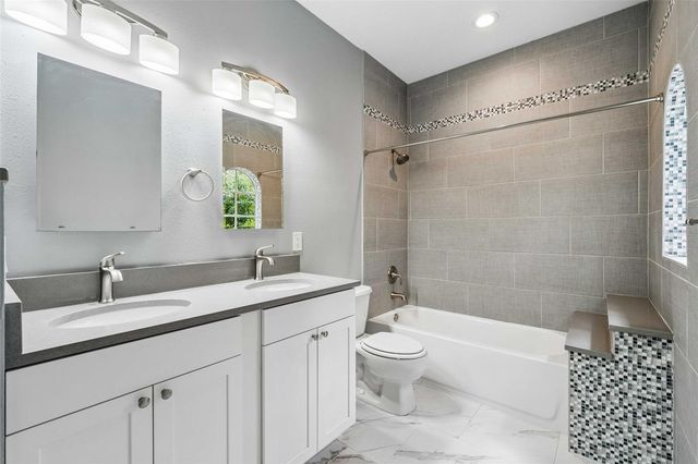 2613 ESPANA COURT, Tampa, FL 33609