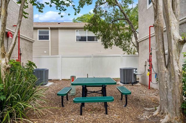 2613 ESPANA COURT, Tampa, FL 33609