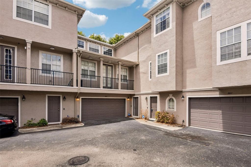 2613 ESPANA COURT, Tampa, FL 33609