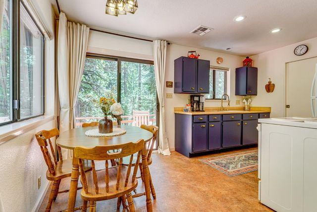 41080 Putt Rd, Alta, CA 95701