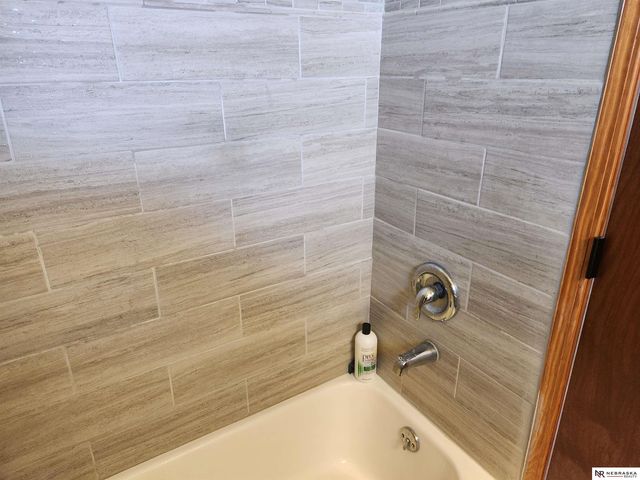 4602 Q Street, Omaha, NE 68117