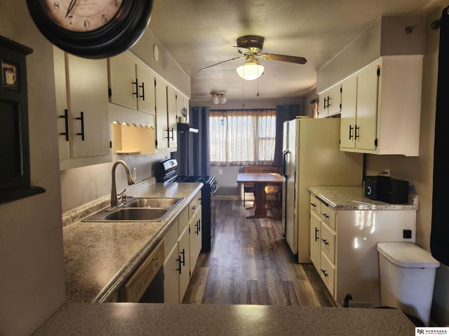 4602 Q Street, Omaha, NE 68117