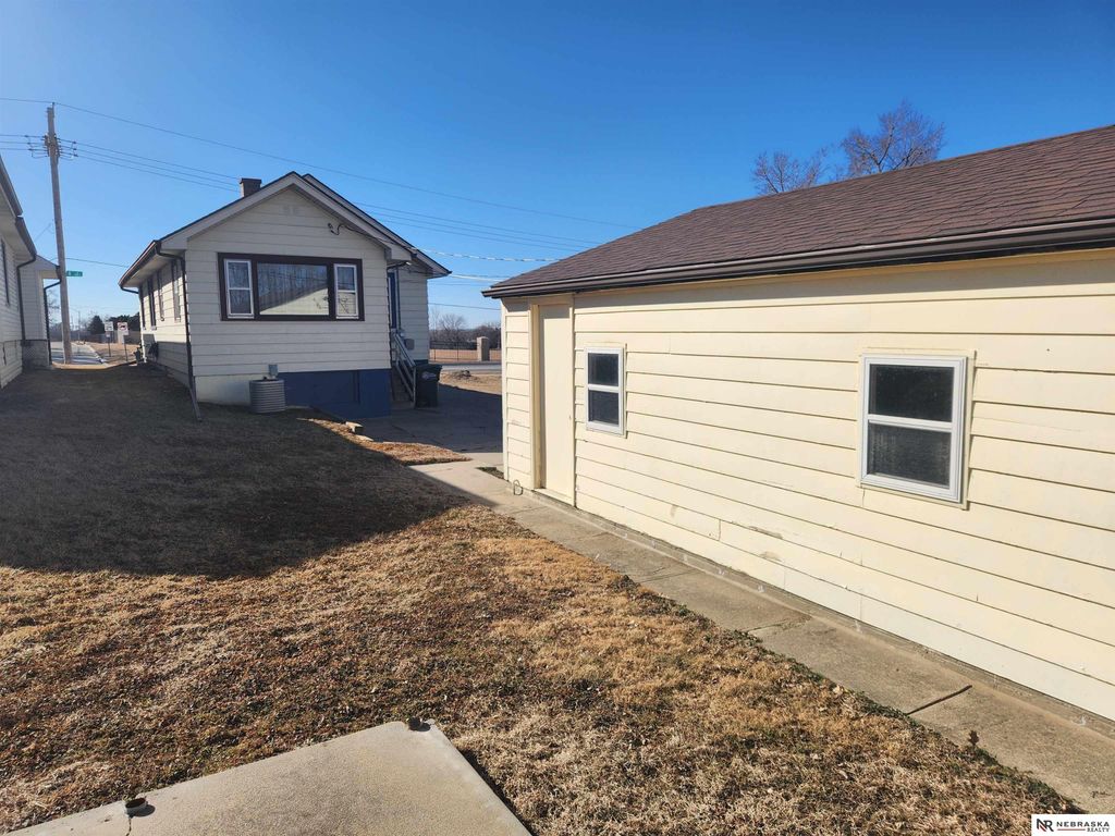 4602 Q Street, Omaha, NE 68117