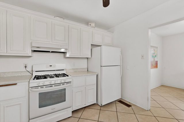 703 Solar Road NW, Albuquerque, NM 87107