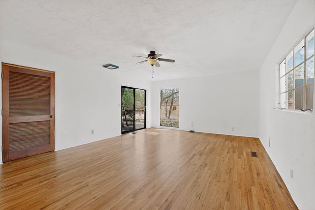703 Solar Road NW, Albuquerque, NM 87107