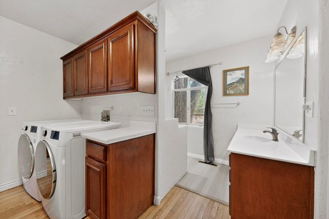 703 Solar Road NW, Albuquerque, NM 87107