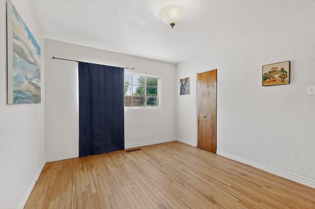 703 Solar Road NW, Albuquerque, NM 87107