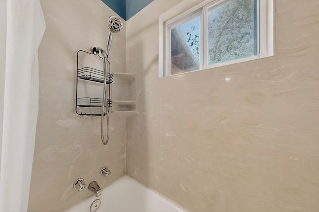 703 Solar Road NW, Albuquerque, NM 87107