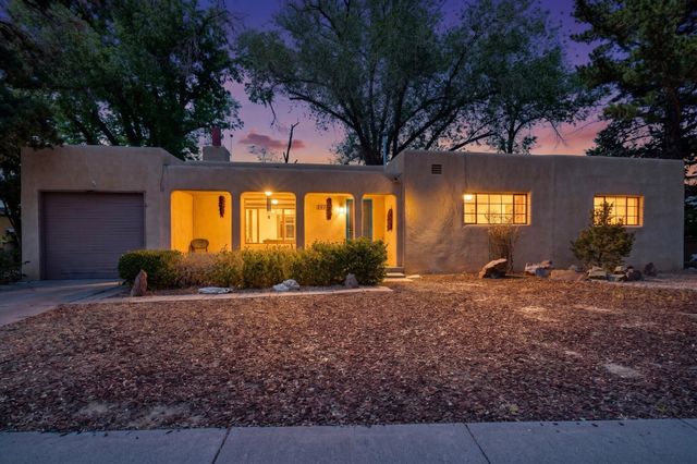 703 Solar Road NW, Albuquerque, NM 87107