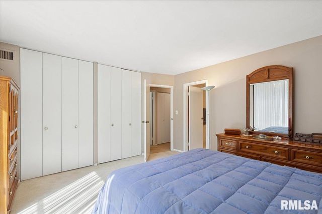 1800 7TH Street 2A, East Moline, IL 61244