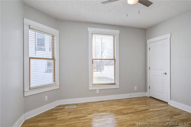 616 E Utica Street, Sellersburg, IN 47172