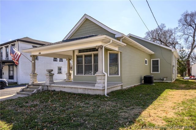 616 E Utica Street, Sellersburg, IN 47172