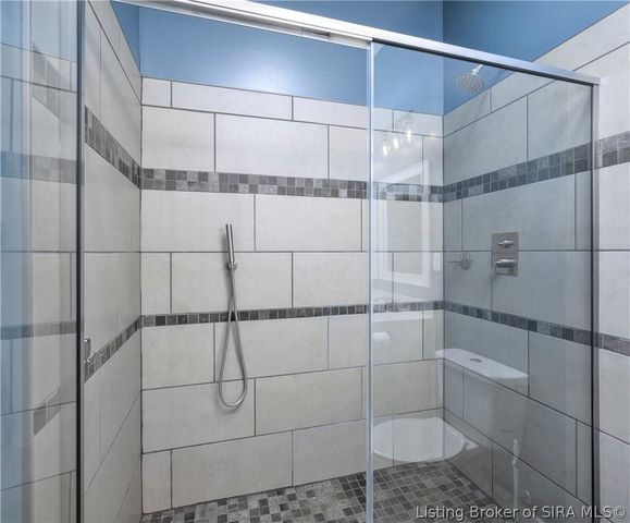 616 E Utica Street, Sellersburg, IN 47172