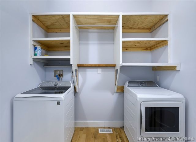 616 E Utica Street, Sellersburg, IN 47172