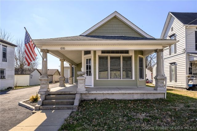 616 E Utica Street, Sellersburg, IN 47172
