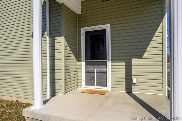 616 E Utica Street, Sellersburg, IN 47172