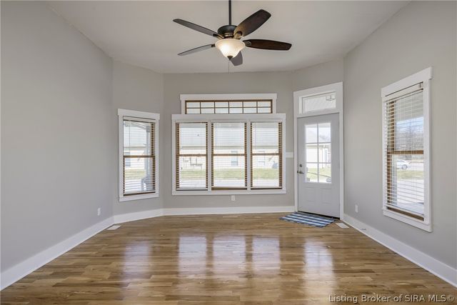 616 E Utica Street, Sellersburg, IN 47172