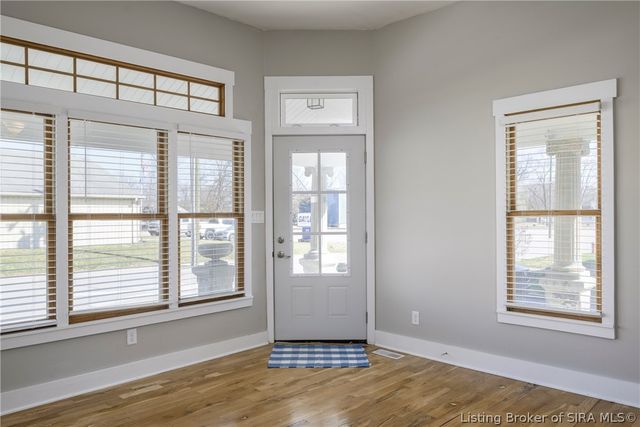 616 E Utica Street, Sellersburg, IN 47172